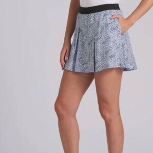 PUMa women’s pleated performance skirt with pockets and built in shorts size XXL